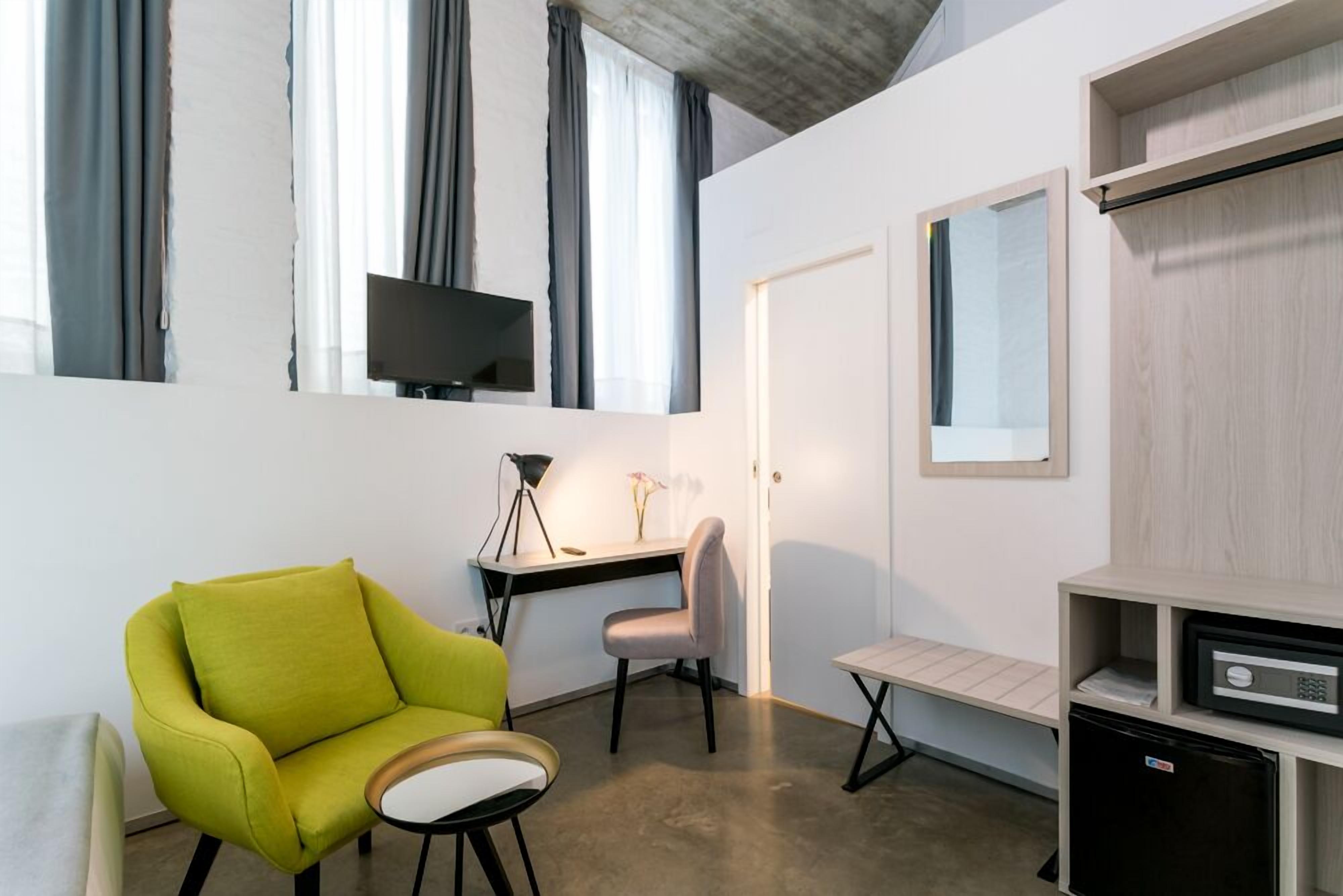 La Puerta De Palacio - Adults Only — Photos 1